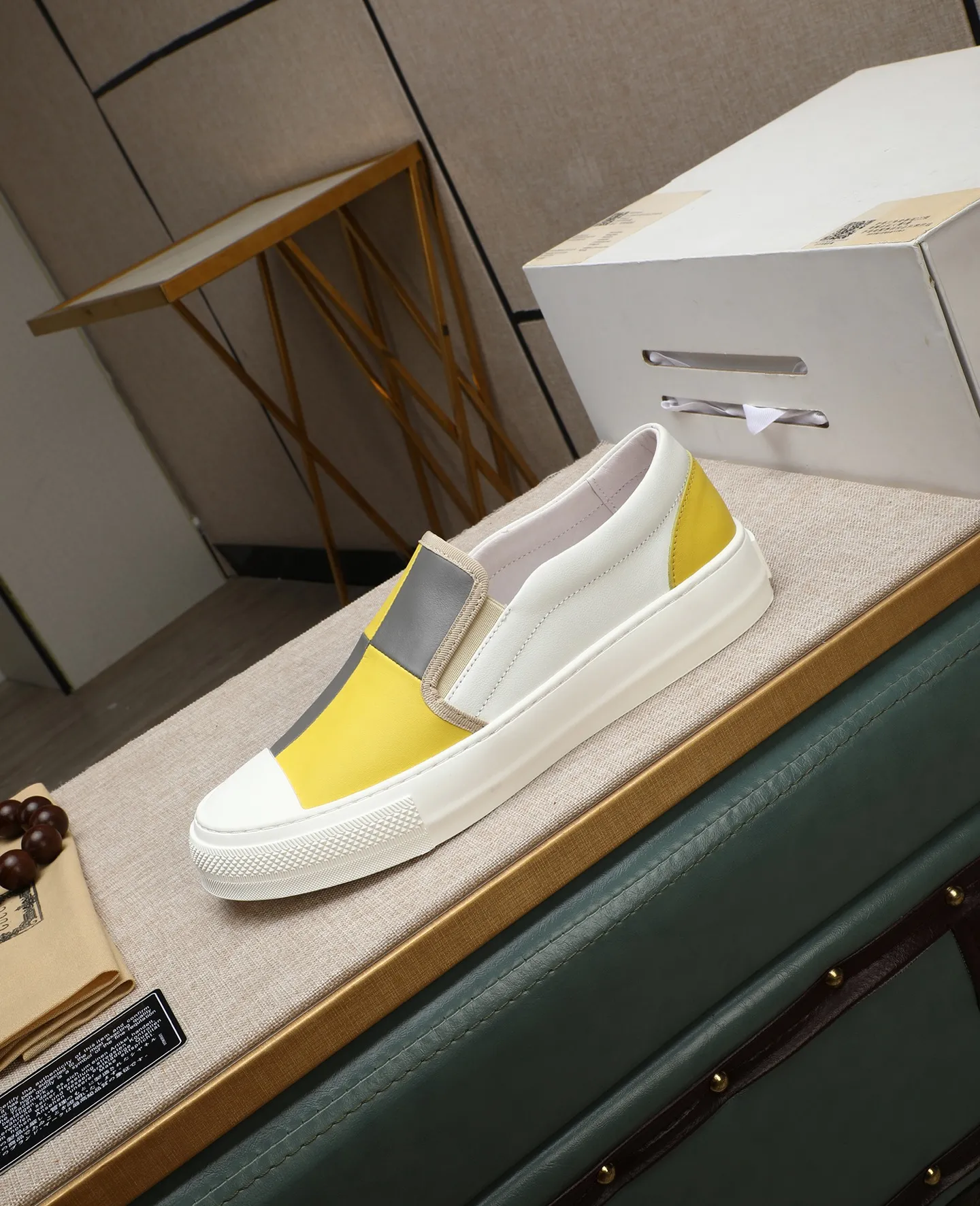 Men's men's shoes 💰440 GUCCI🔍🔍The latest model is on sale at the same time at the counter. Original calfskin imported from Italy, genuine leather lining, (high-end, noble, and classy) with exquisite workmanship. Sole: Original sole provided by the original factory, ⚠Exclusive double-layer movable molded sole super comfortable⚠, real shot 🎬The real thing is better🔍🔍"High quality·Follow the order" Code number 38-44